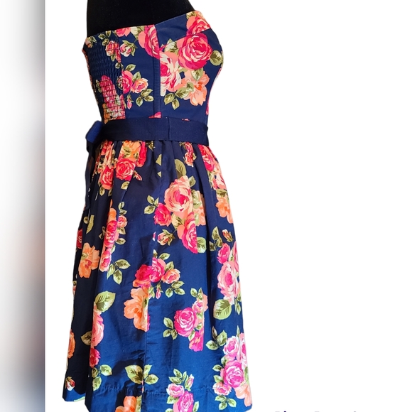 Forever 21 Navy NS dress 👗 - Picture 2 of 12